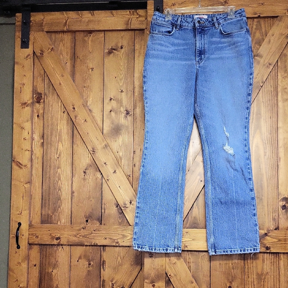 Wrangler Women's Flare Jeans in Light Blue Size 12,waist 31 Slight Distress